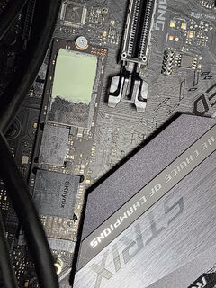 SSDに固着してしまったサーマルパッド